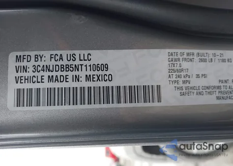 2022 Jeep Compass Latitude 4X4 z USA, uszkodzony, nr VIN 3C4NJDBB5NT110609